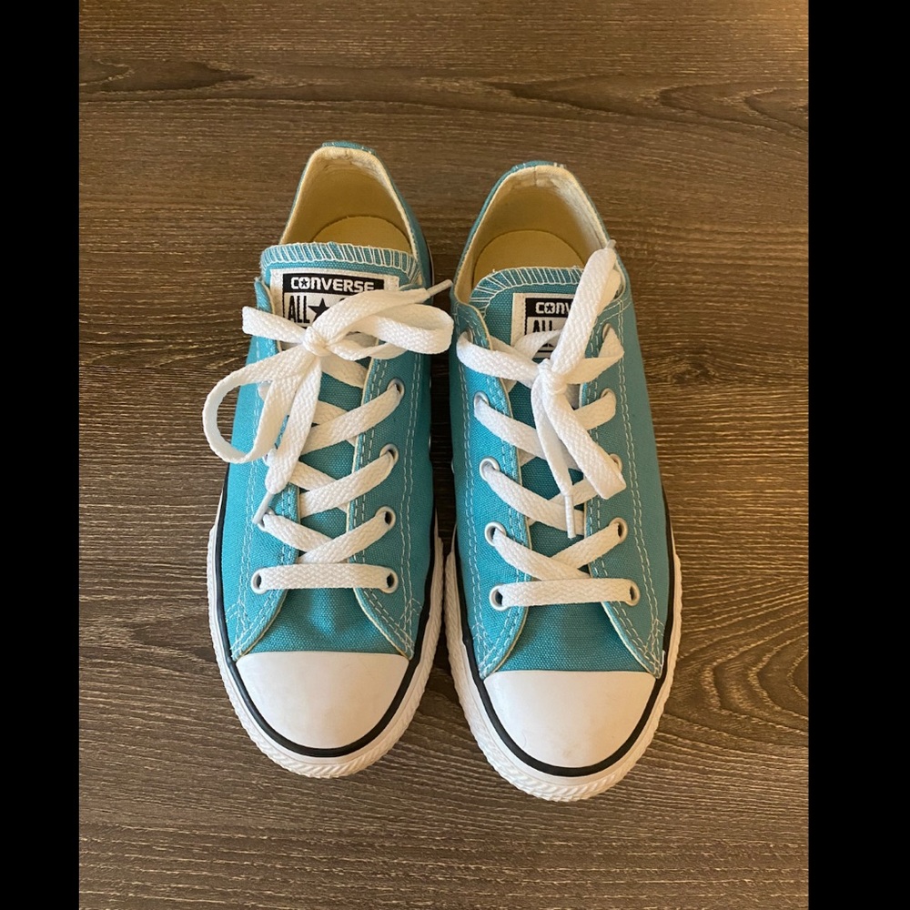Kids converse